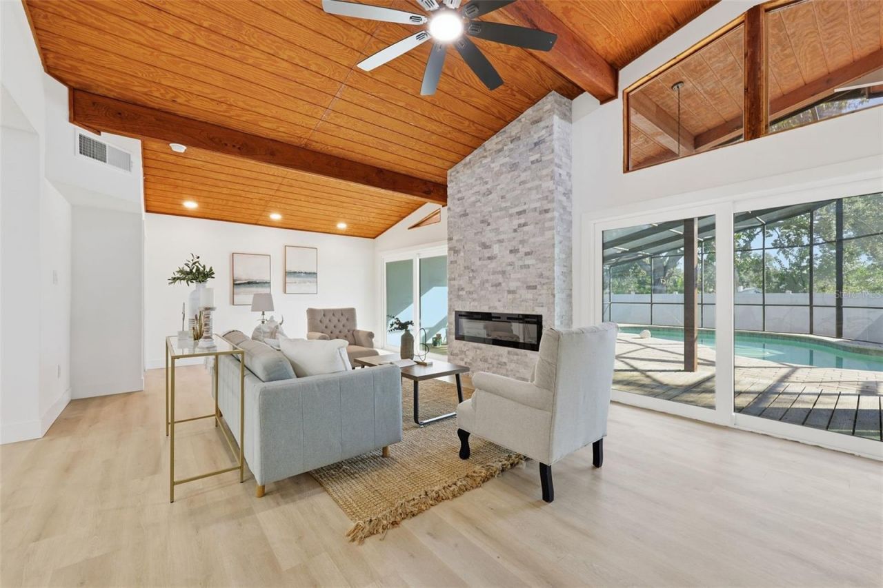 228 87th Avenue Ne, Saint Petersburg, FL 33702 Photo