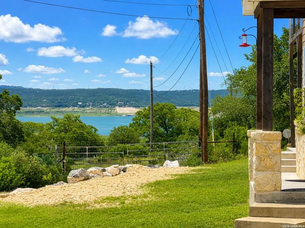 218 Mountainside, Lakehills, TX 78063