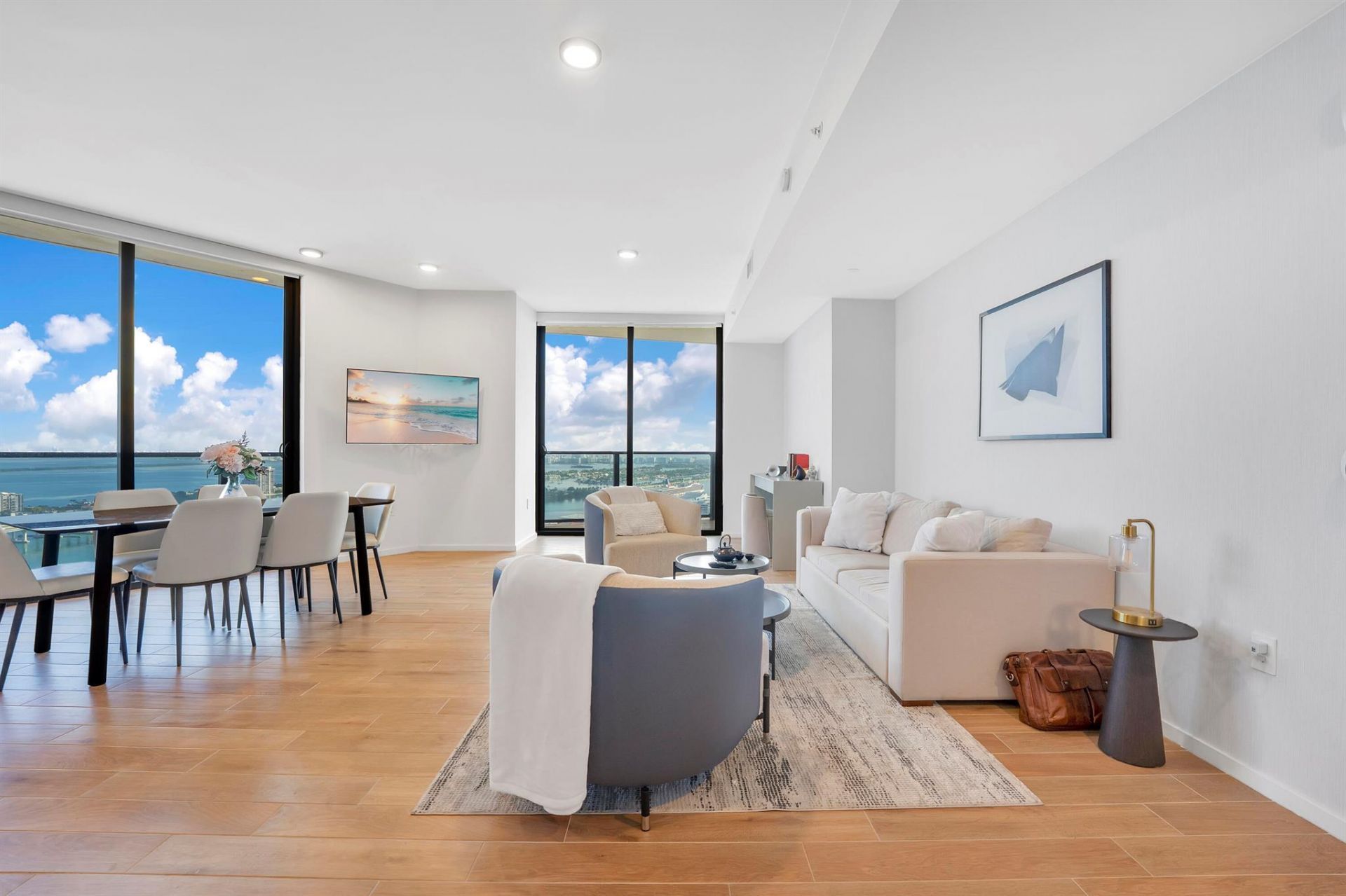 398 NE 5th Street, Unit 3709, Miami, FL 33132 Photo