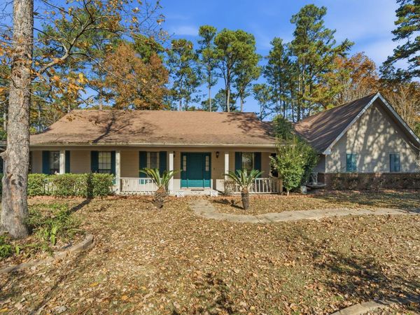 12 Acorn Pl, Hattiesburg, MS 39402