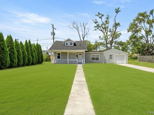 1138 McKinley Street, Wyandotte, MI 48192