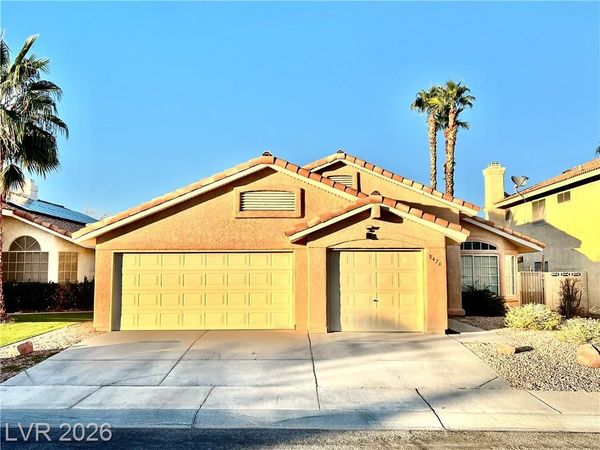 8420 Airmont Court, Las Vegas, NV 89128