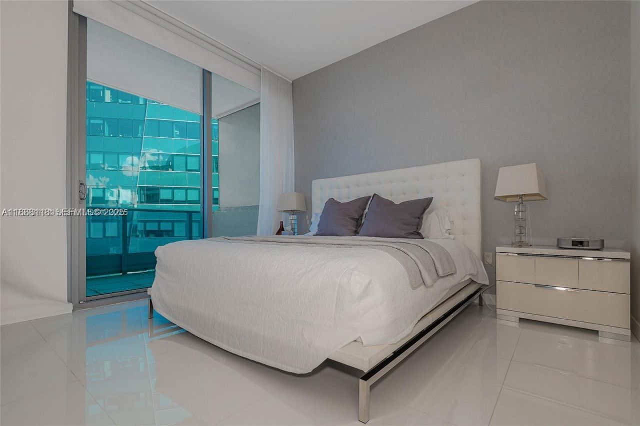 200 Biscayne Boulevard Way, Unit 5109, Miami, FL 33131 Photo