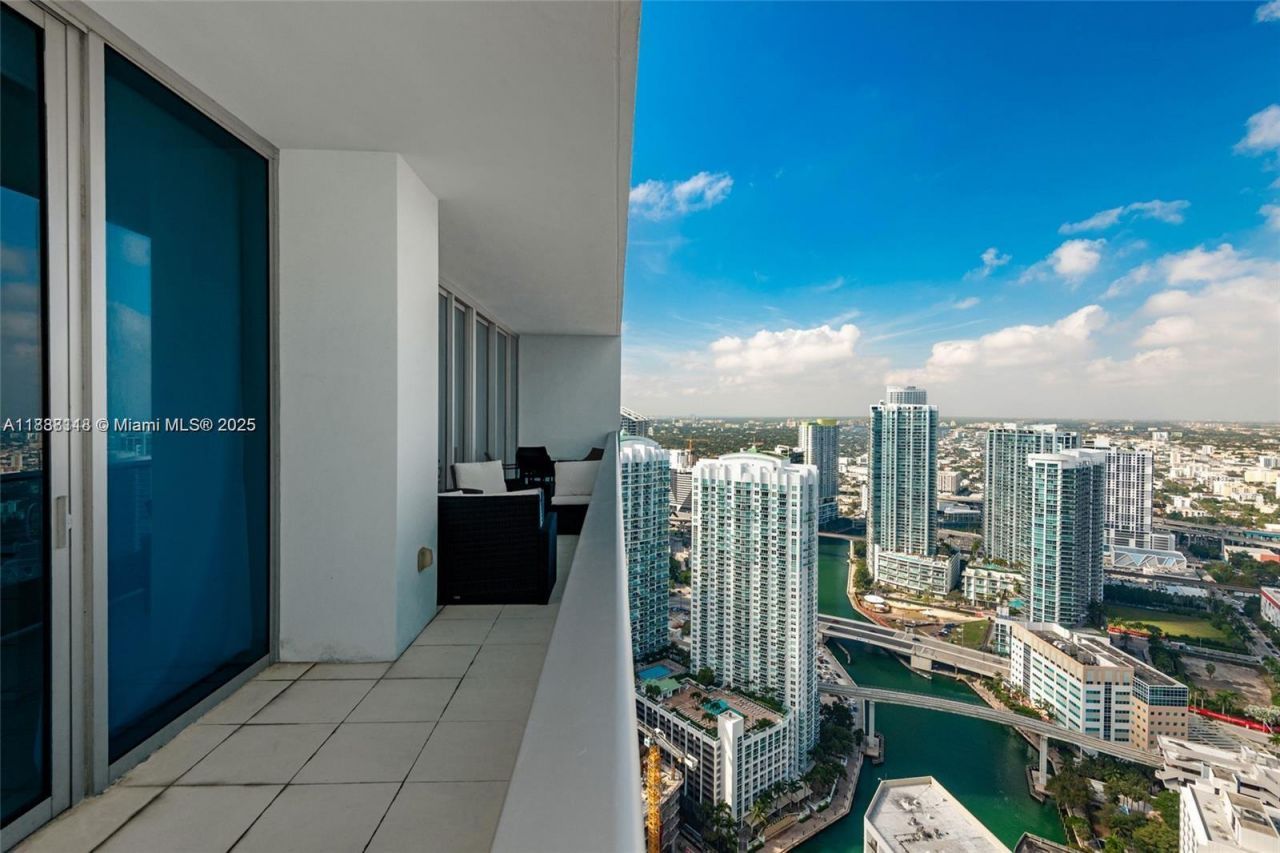 200 Biscayne Boulevard Way, Unit 5109, Miami, FL 33131 Photo