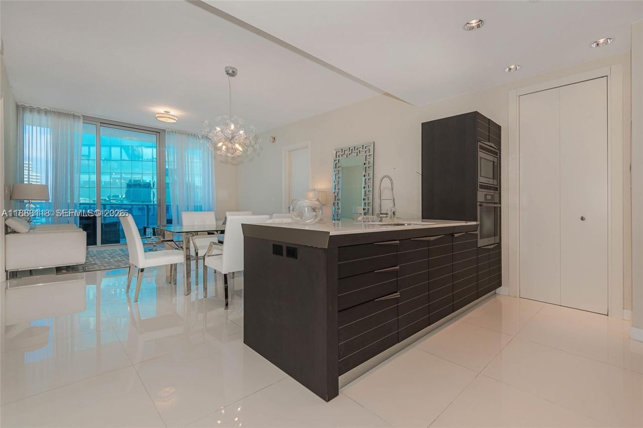 200 Biscayne Boulevard Way, Unit 5109, Miami, FL 33131 Photo