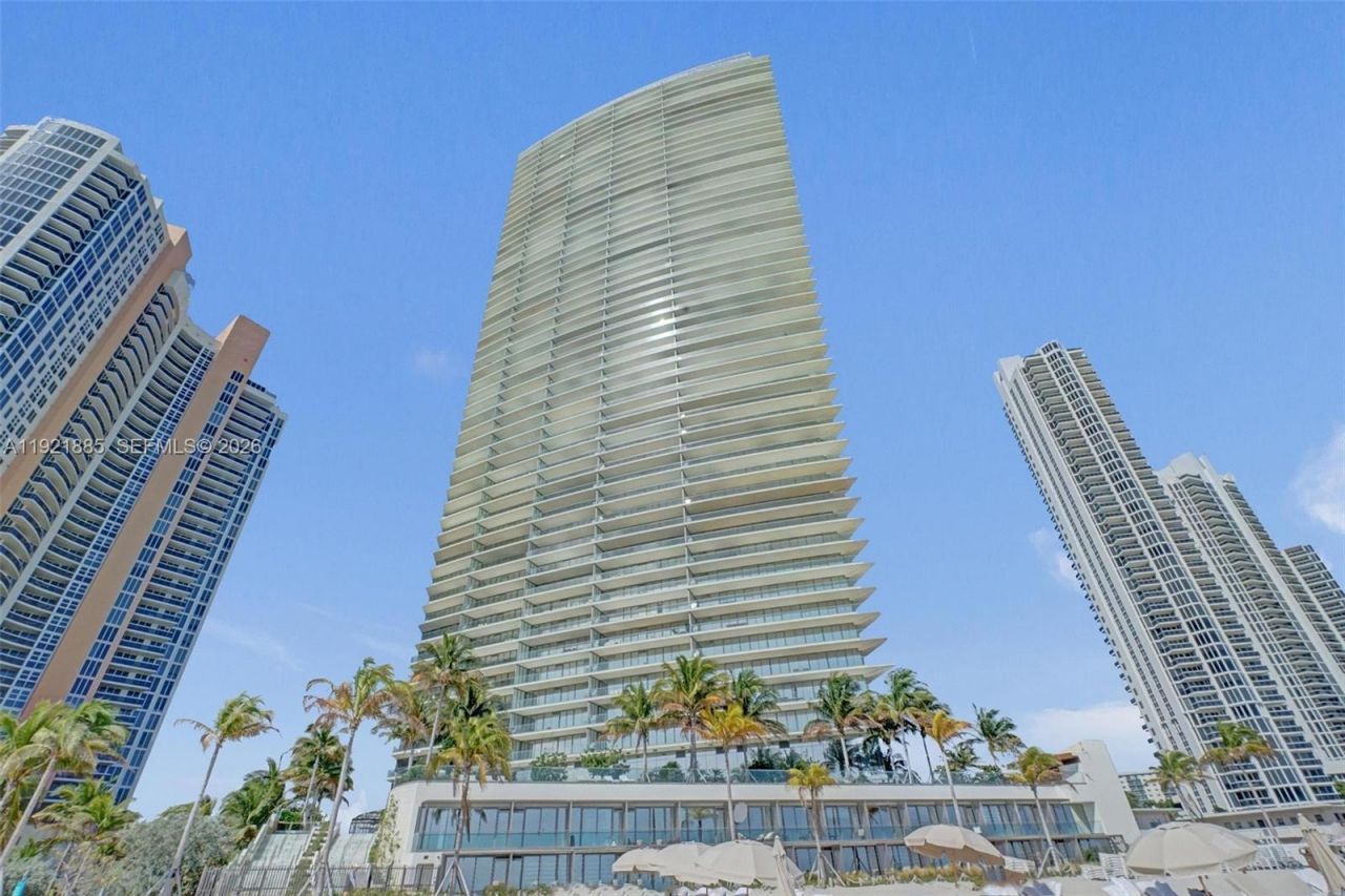 18975 Collins Ave, Unit 5205, Sunny Isles Beach, FL 33160 Photo