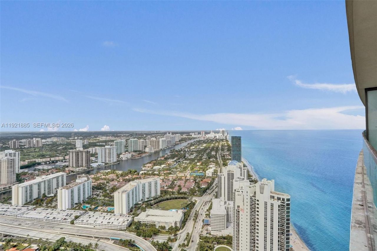 18975 Collins Ave, Unit 5205, Sunny Isles Beach, FL 33160 Photo