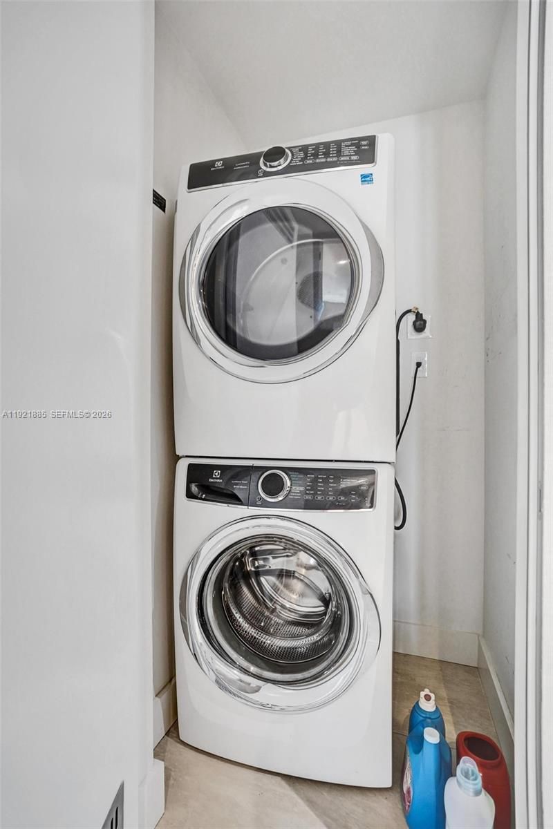 18975 Collins Ave, Unit 5205, Sunny Isles Beach, FL 33160 Photo