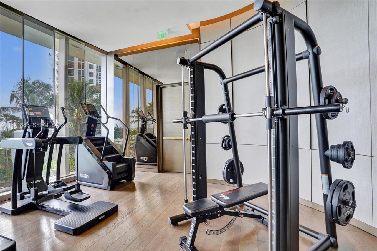 18975 Collins Ave, Unit 5205, Sunny Isles Beach, FL 33160 Photo