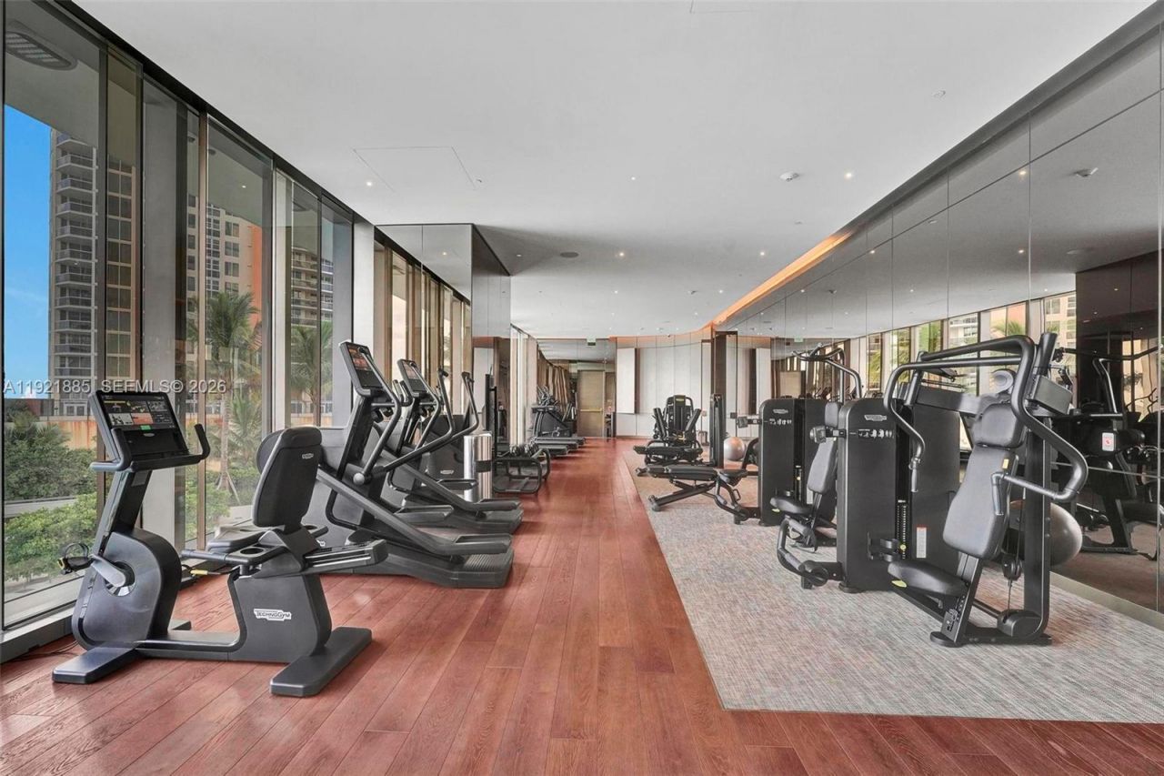 18975 Collins Ave, Unit 5205, Sunny Isles Beach, FL 33160 Photo