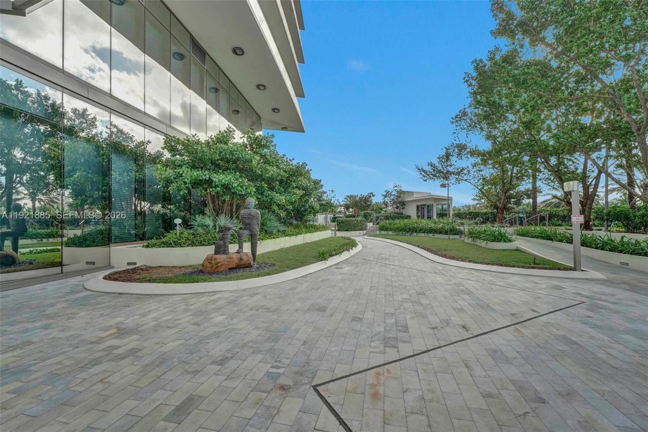 18975 Collins Ave, Unit 5205, Sunny Isles Beach, FL 33160 Photo