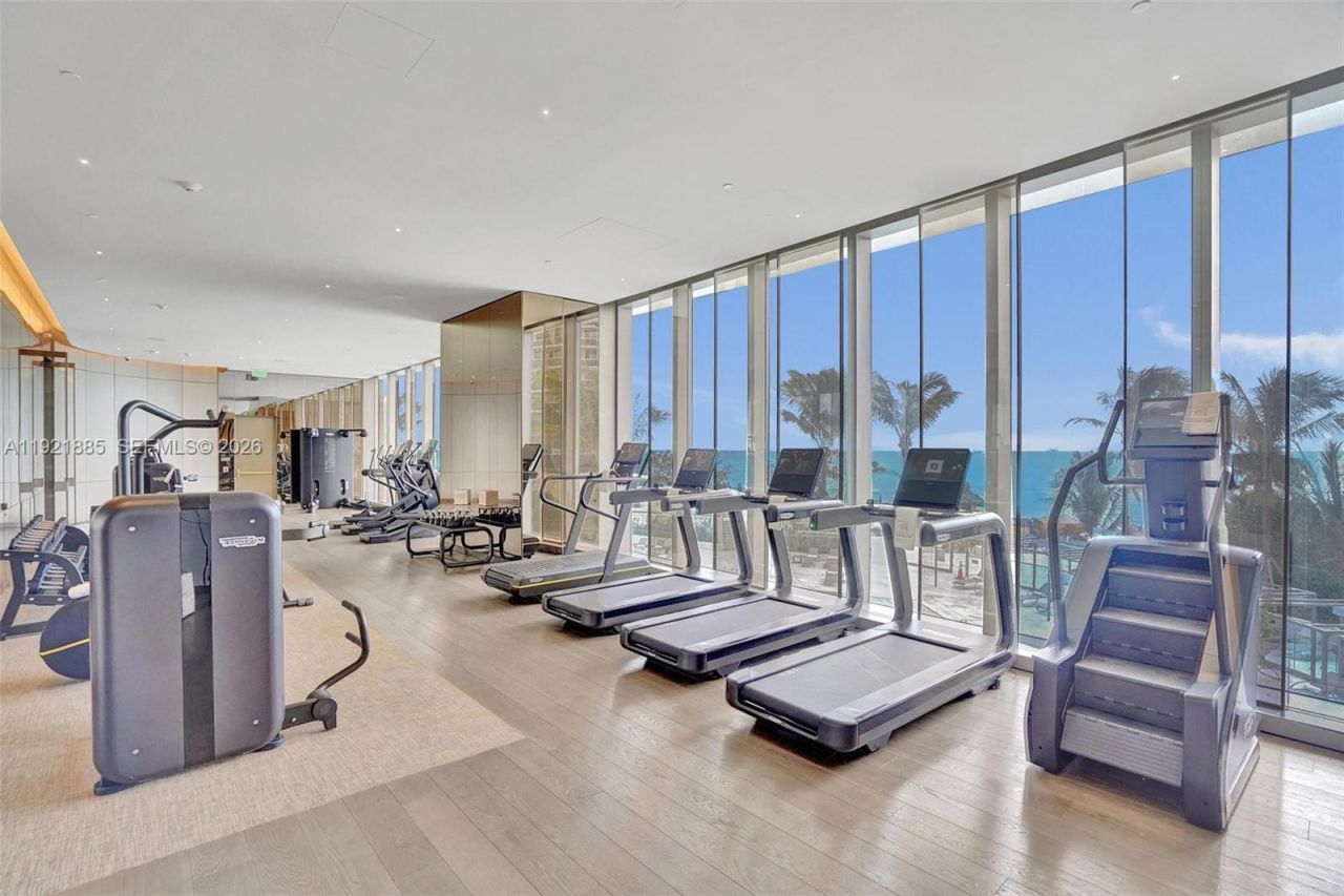 18975 Collins Ave, Unit 5205, Sunny Isles Beach, FL 33160 Photo