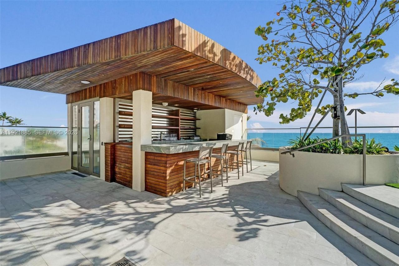 18975 Collins Ave, Unit 5205, Sunny Isles Beach, FL 33160 Photo