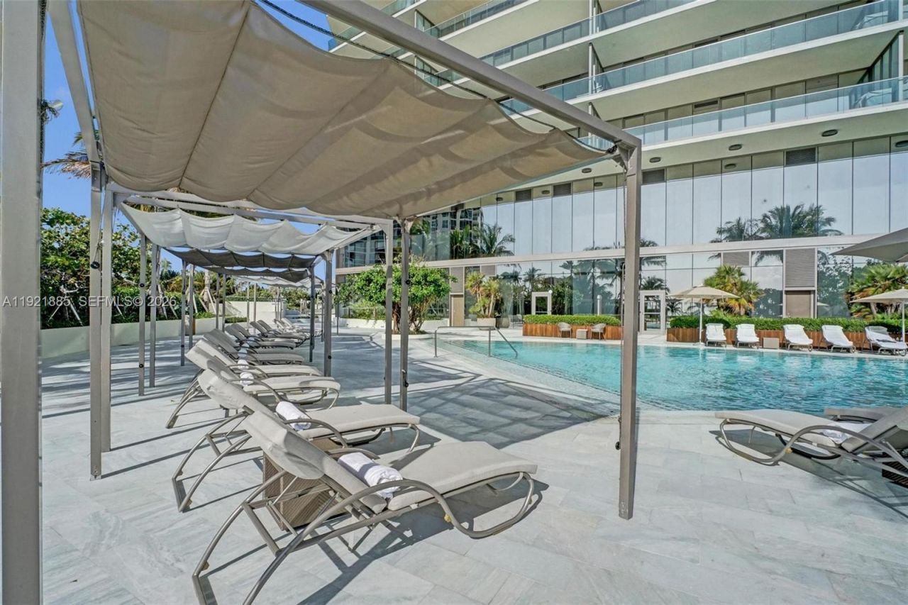 18975 Collins Ave, Unit 5205, Sunny Isles Beach, FL 33160 Photo