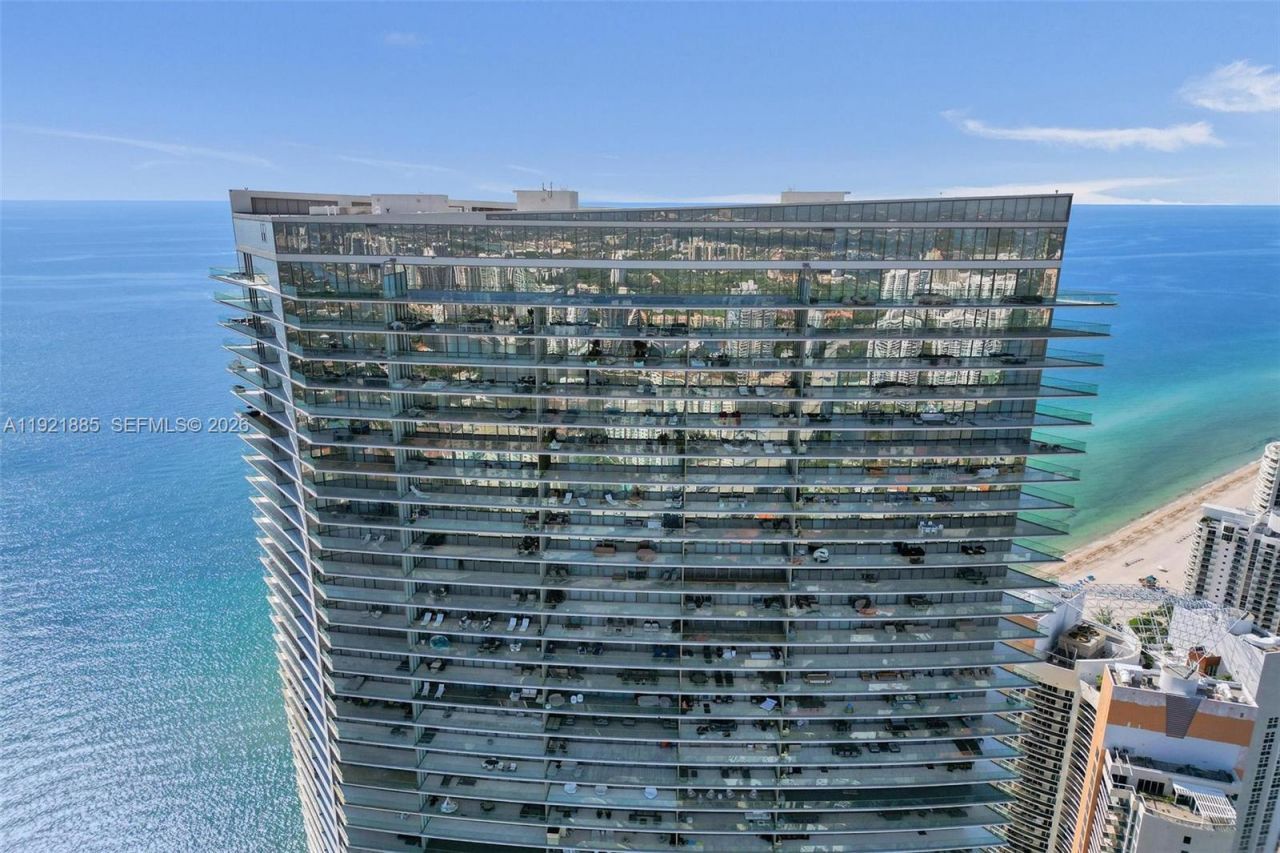 18975 Collins Ave, Unit 5205, Sunny Isles Beach, FL 33160 Photo