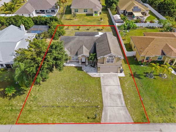 4215 SW Bachman Street, Port St. Lucie, FL 34953