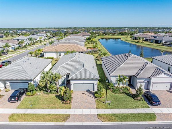 781 SE Courances Drive, Port St Lucie, FL 34984