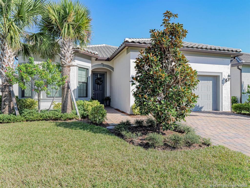 781 SE Courances Drive, Port Saint Lucie, FL 34984 Photo
