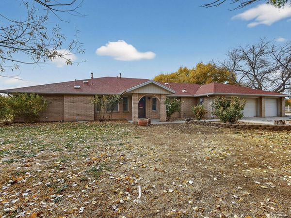 507 Zartman Road SW, Albuquerque, NM 87105