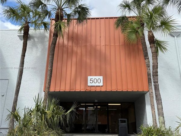500 NW 165th St Rd, Unit 101-108, Miami, FL 33169