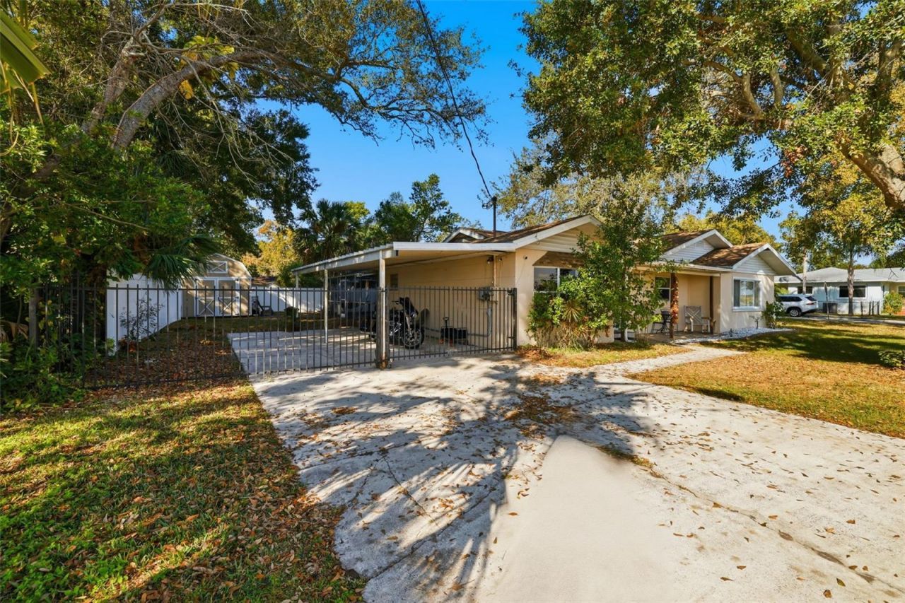 1852 W Lake Parker Drive, Lakeland, FL 33805 Photo