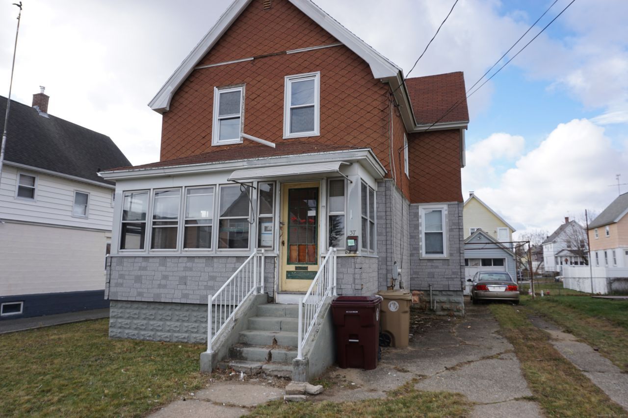 37 Franklin, Ludlow, MA 01056 Main Photo