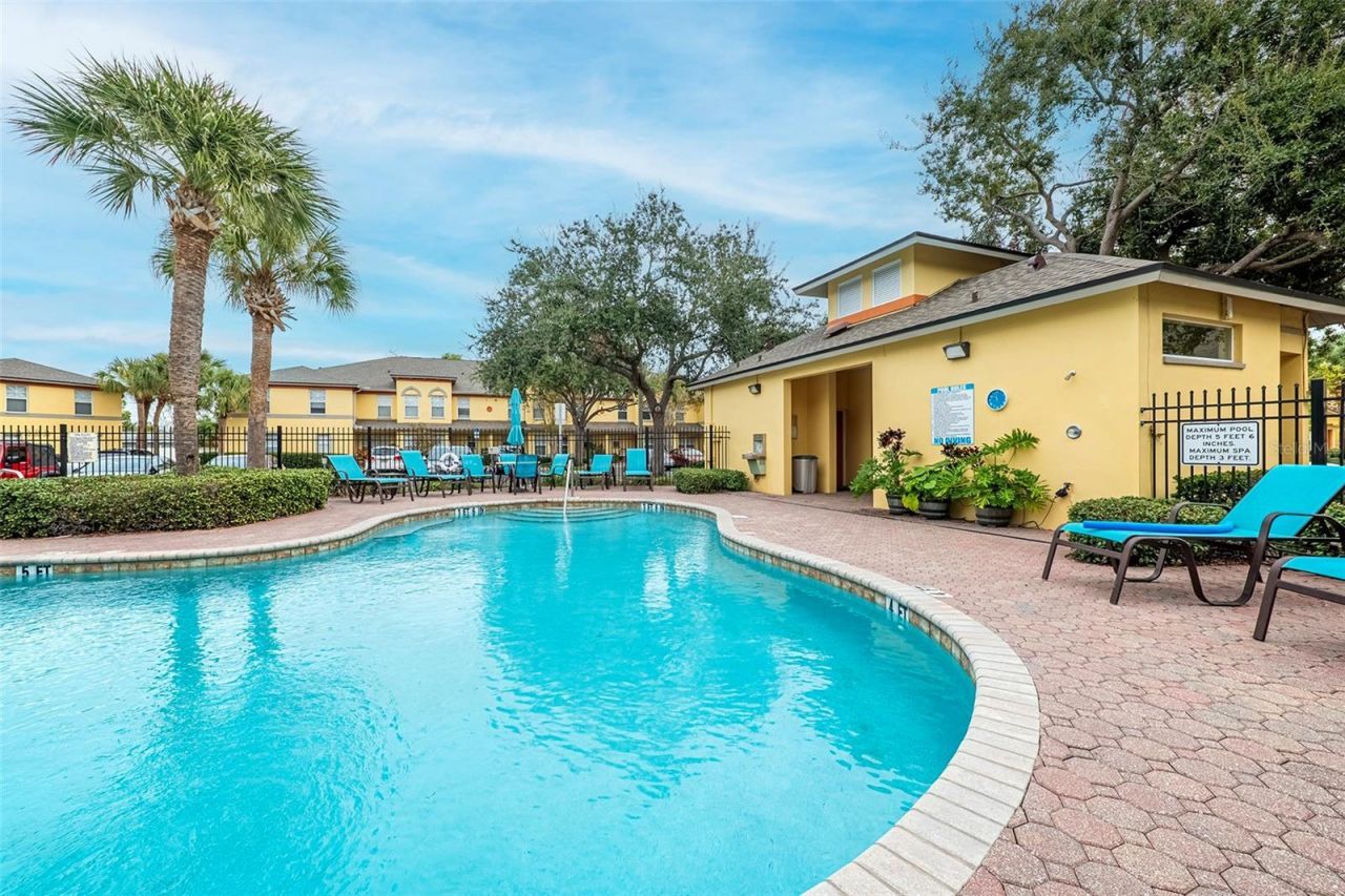 170 Coquina Bay Drive, Saint Petersburg, FL 33705 Photo