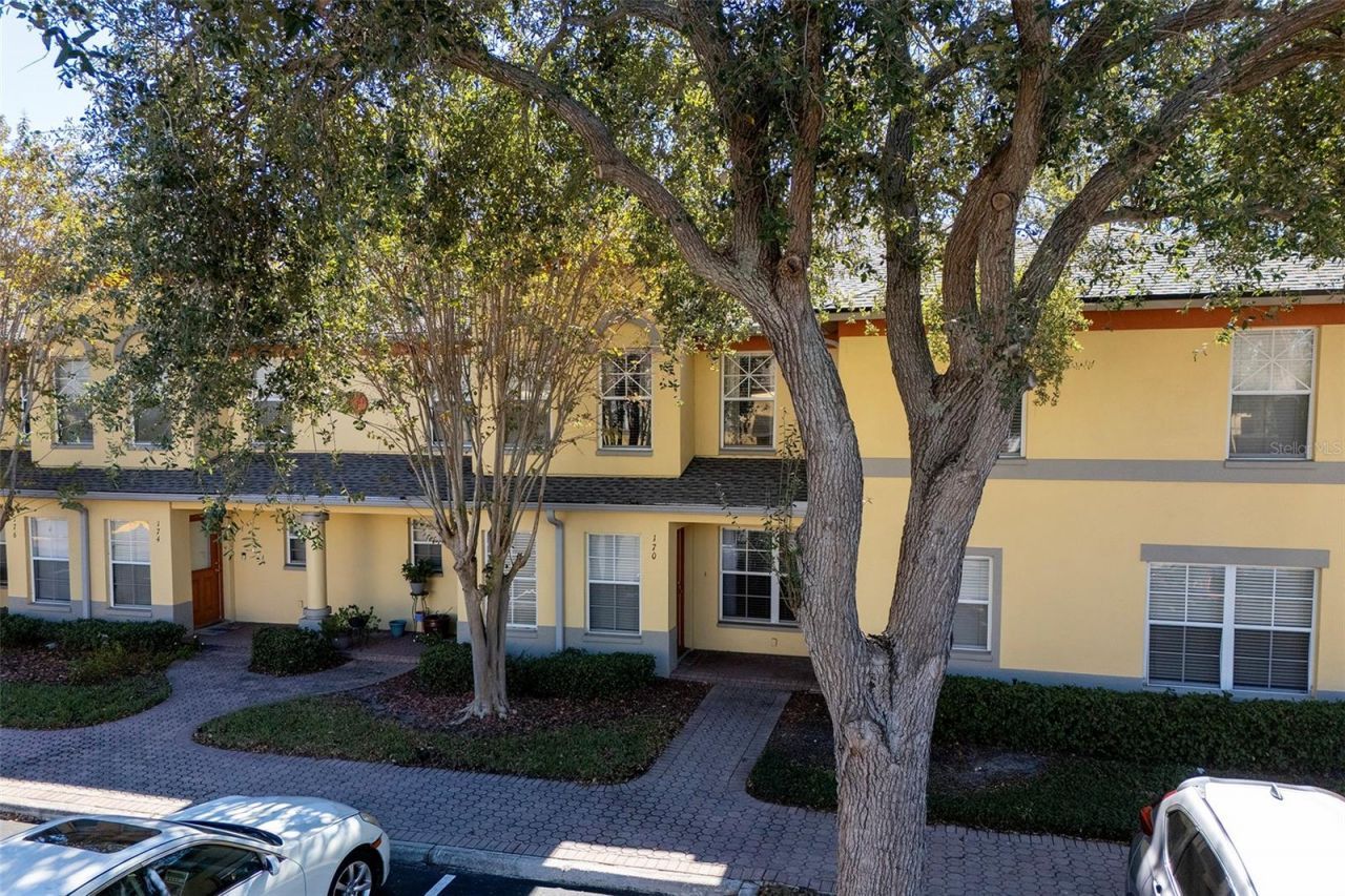 170 Coquina Bay Drive, Saint Petersburg, FL 33705 Photo