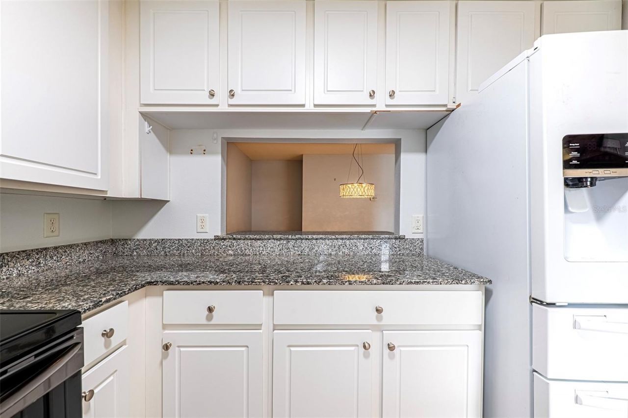 170 Coquina Bay Drive, Saint Petersburg, FL 33705 Photo