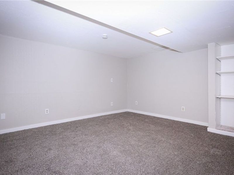 145 Mount Marie Avenue NW, Canton, OH 44708 Photo 18