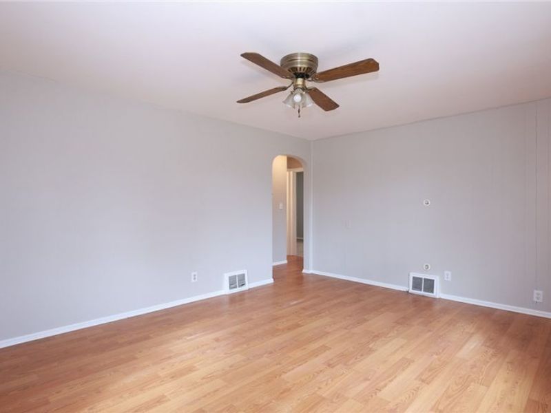 145 Mount Marie Avenue NW, Canton, OH 44708 Photo 9