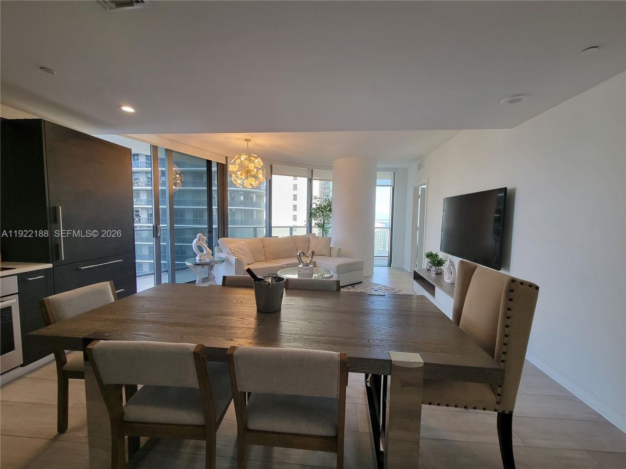 45 SW 9th St, Unit 2201, Miami, FL 33130 Photo