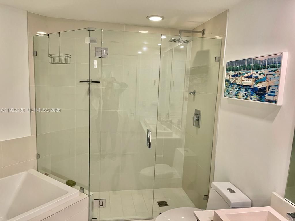 45 SW 9th St, Unit 2201, Miami, FL 33130 Photo