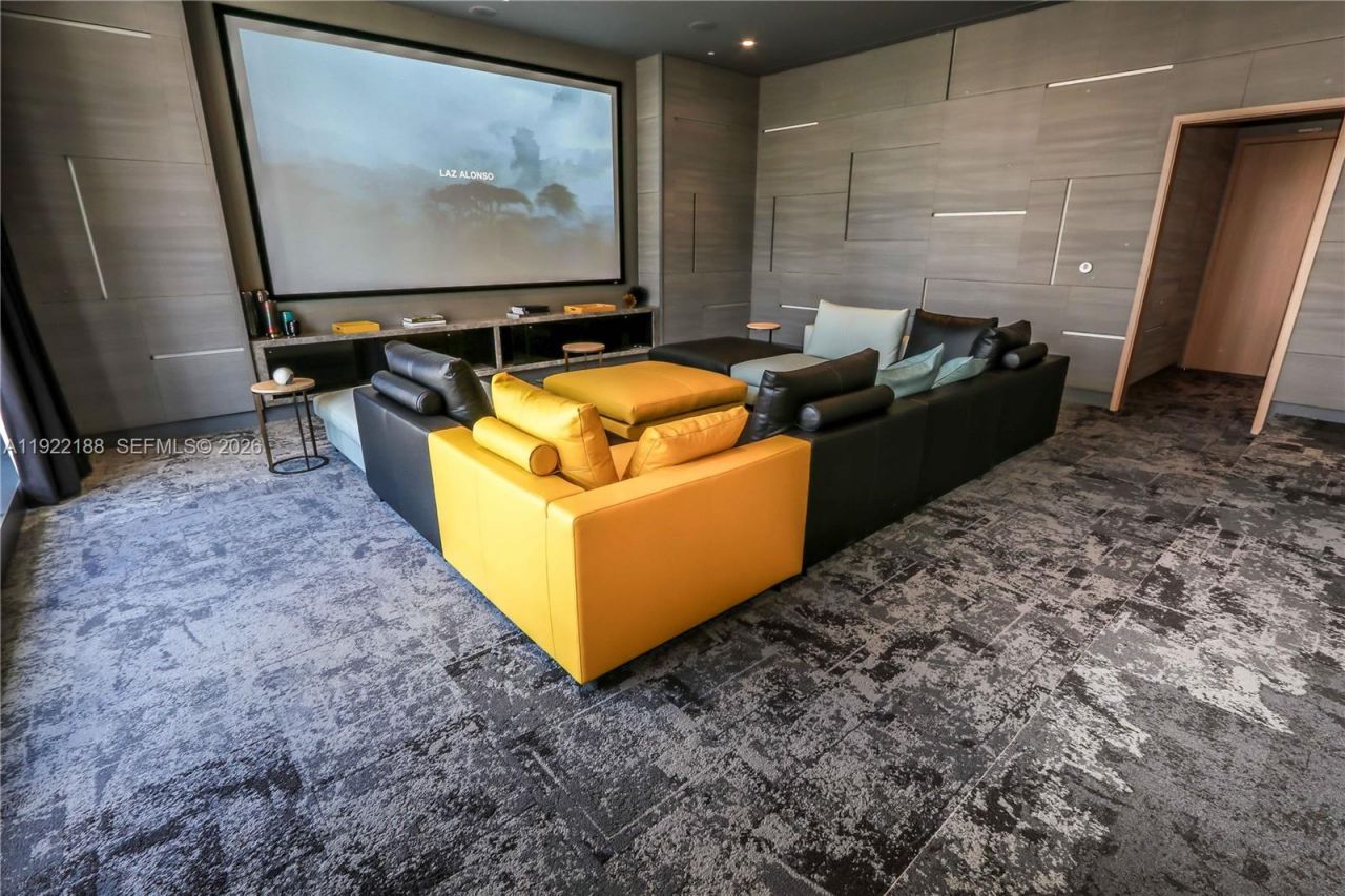 45 SW 9th St, Unit 2201, Miami, FL 33130 Photo