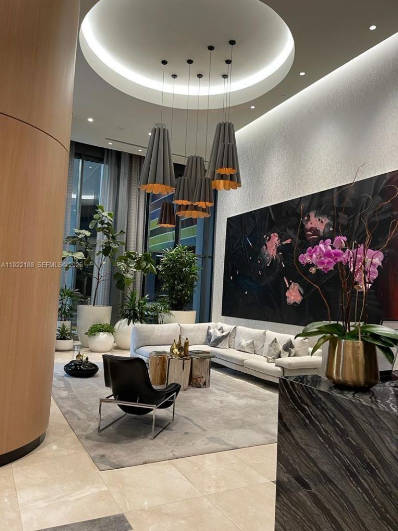 45 SW 9th St, Unit 2201, Miami, FL 33130 Photo