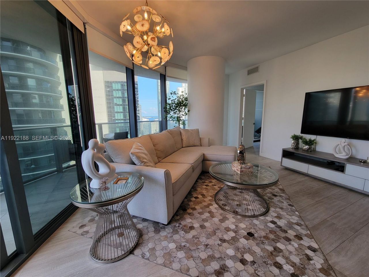 45 SW 9th St, Unit 2201, Miami, FL 33130 Photo