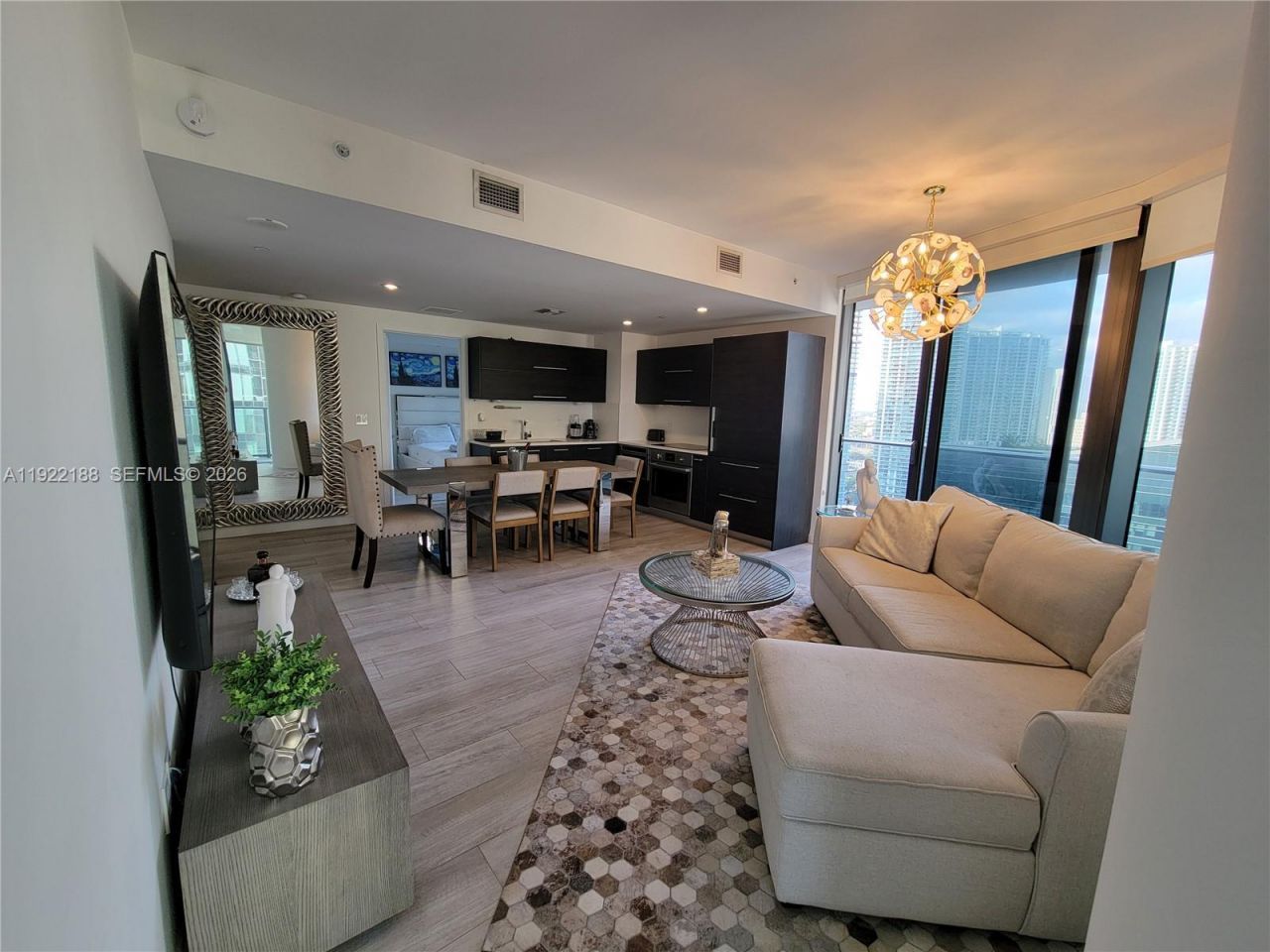 45 SW 9th St, Unit 2201, Miami, FL 33130 Photo