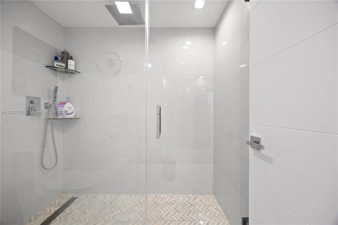 20379 W Country Club Dr, Unit 1533, Aventura, FL 33180 Photo