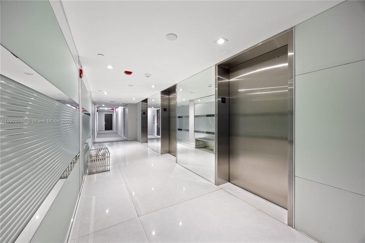 20379 W Country Club Dr, Unit 1533, Aventura, FL 33180 Photo