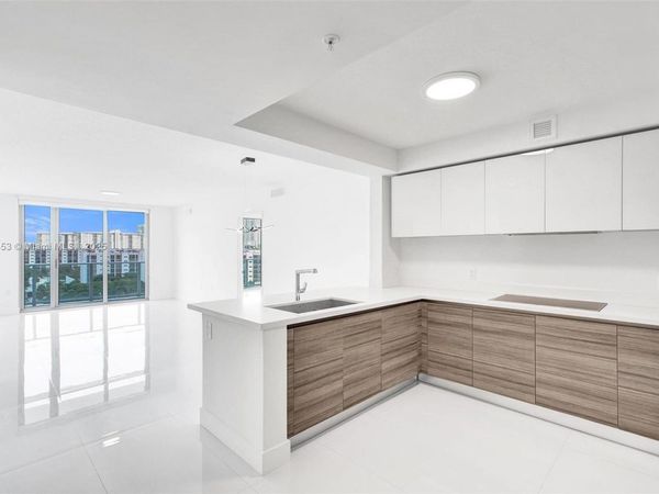 330 Sunny Isles Blvd, Unit 5-805, Sunny Isles Beach, FL 33160