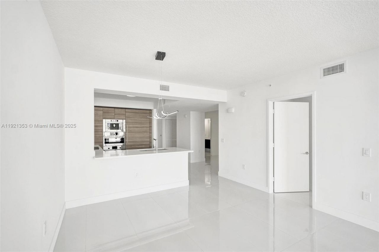 330 Sunny Isles Blvd, Unit 5-805, Sunny Isles Beach, FL 33160 Photo