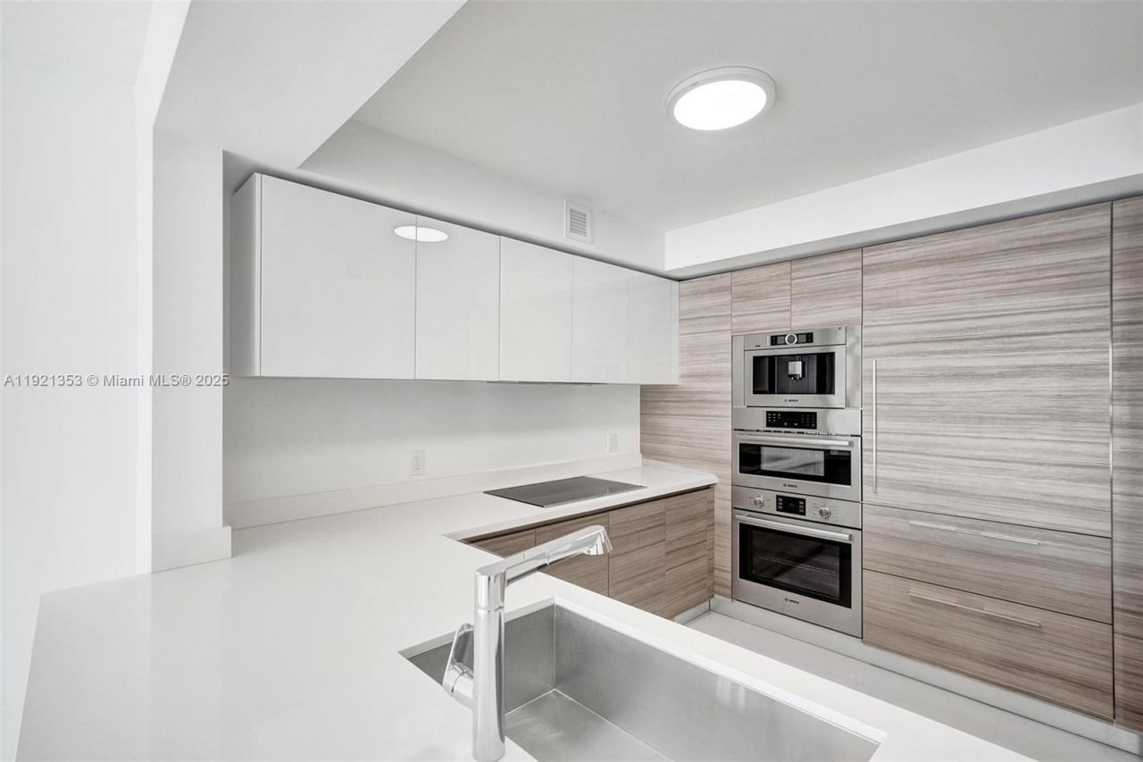 330 Sunny Isles Blvd, Unit 5-805, Sunny Isles Beach, FL 33160 Photo