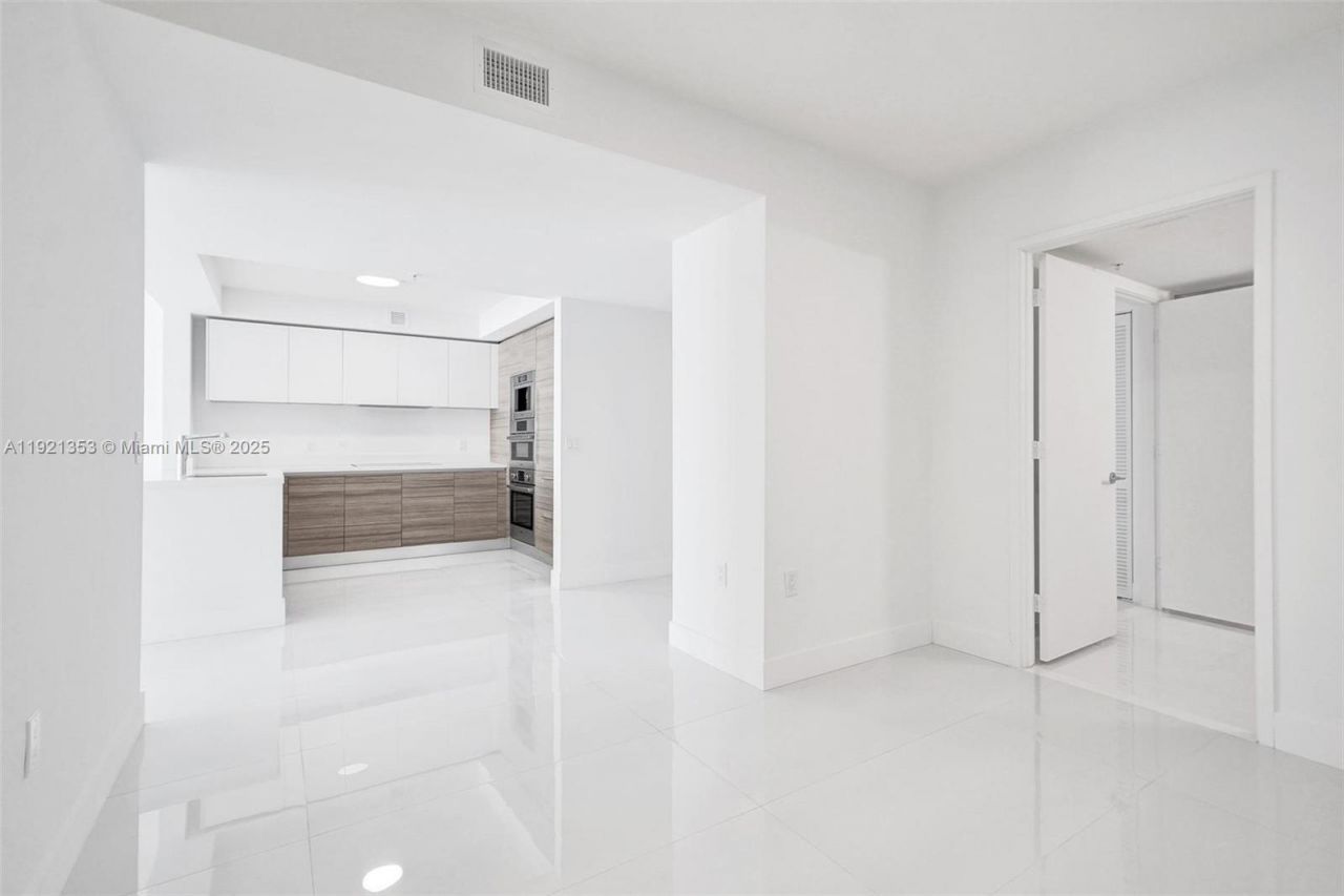 330 Sunny Isles Blvd, Unit 5-805, Sunny Isles Beach, FL 33160 Photo