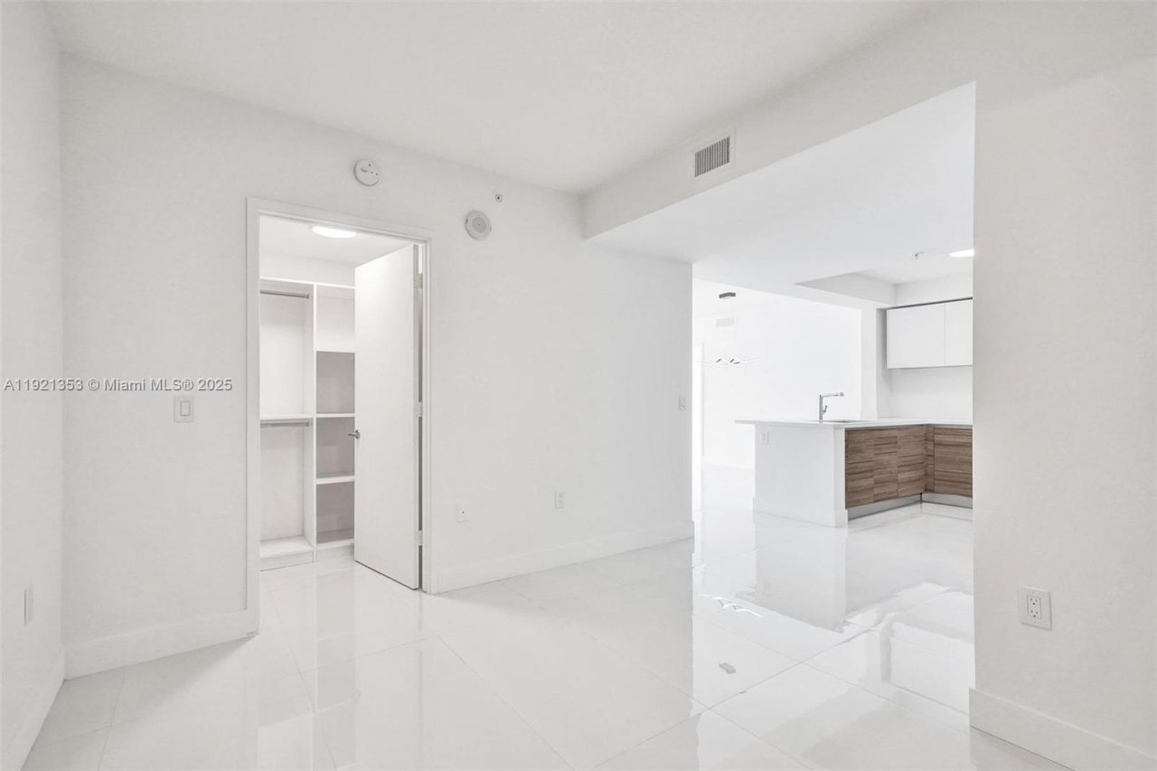 330 Sunny Isles Blvd, Unit 5-805, Sunny Isles Beach, FL 33160 Photo