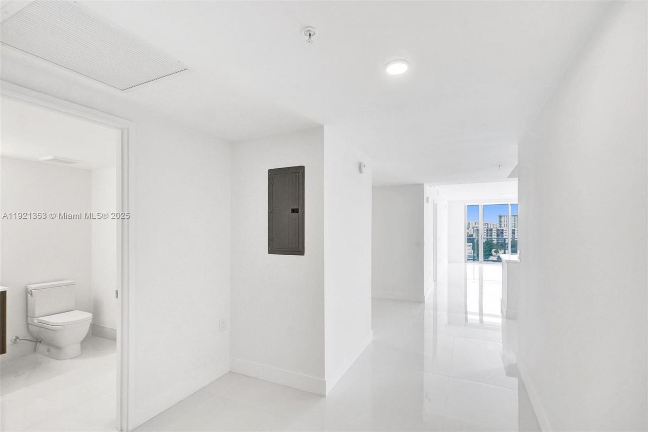 330 Sunny Isles Blvd, Unit 5-805, Sunny Isles Beach, FL 33160 Photo