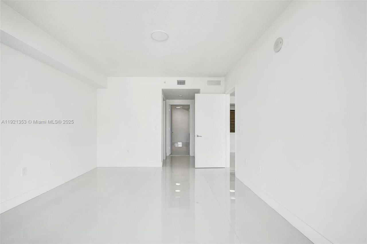 330 Sunny Isles Blvd, Unit 5-805, Sunny Isles Beach, FL 33160 Photo