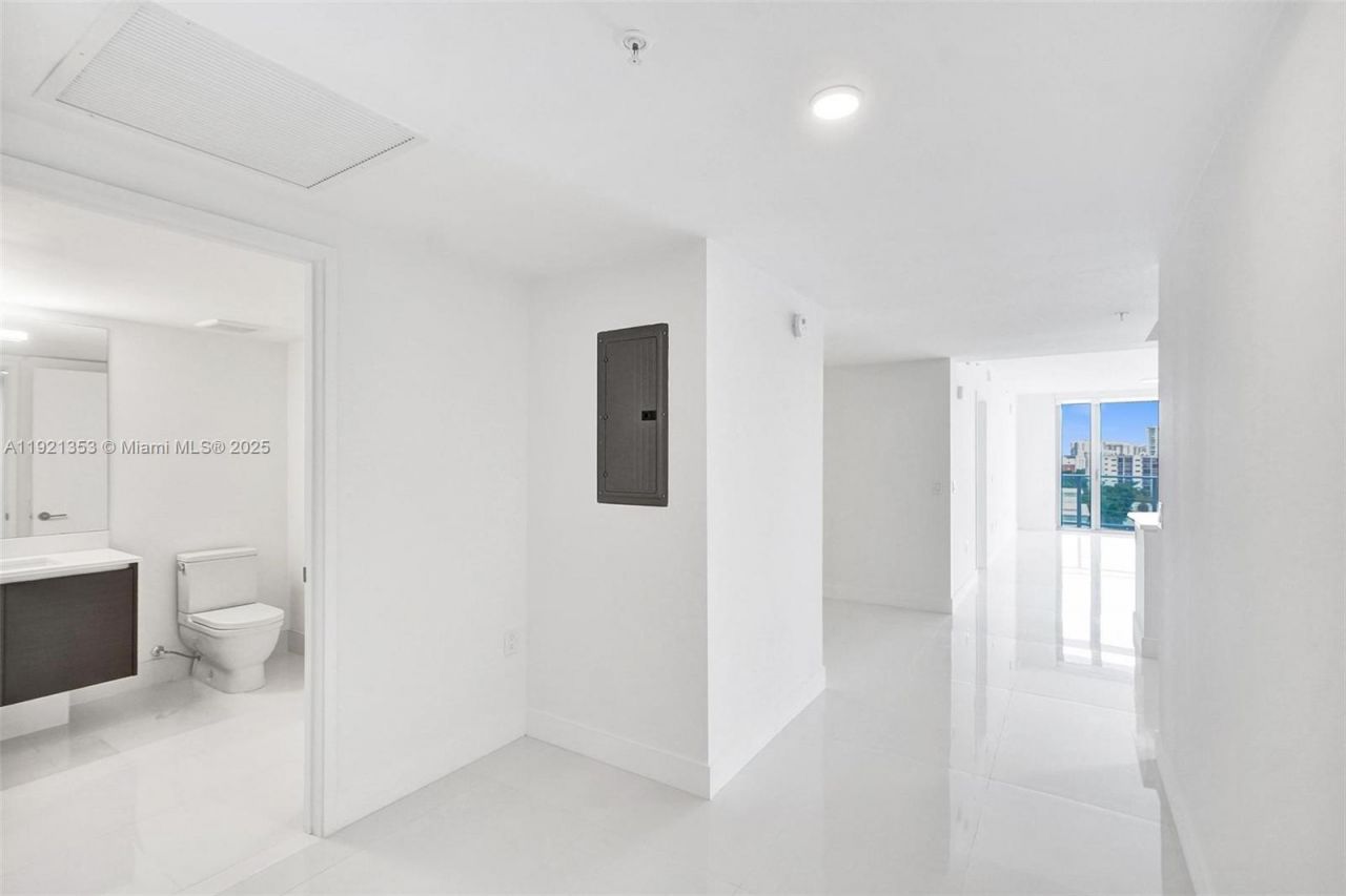 330 Sunny Isles Blvd, Unit 5-805, Sunny Isles Beach, FL 33160 Photo