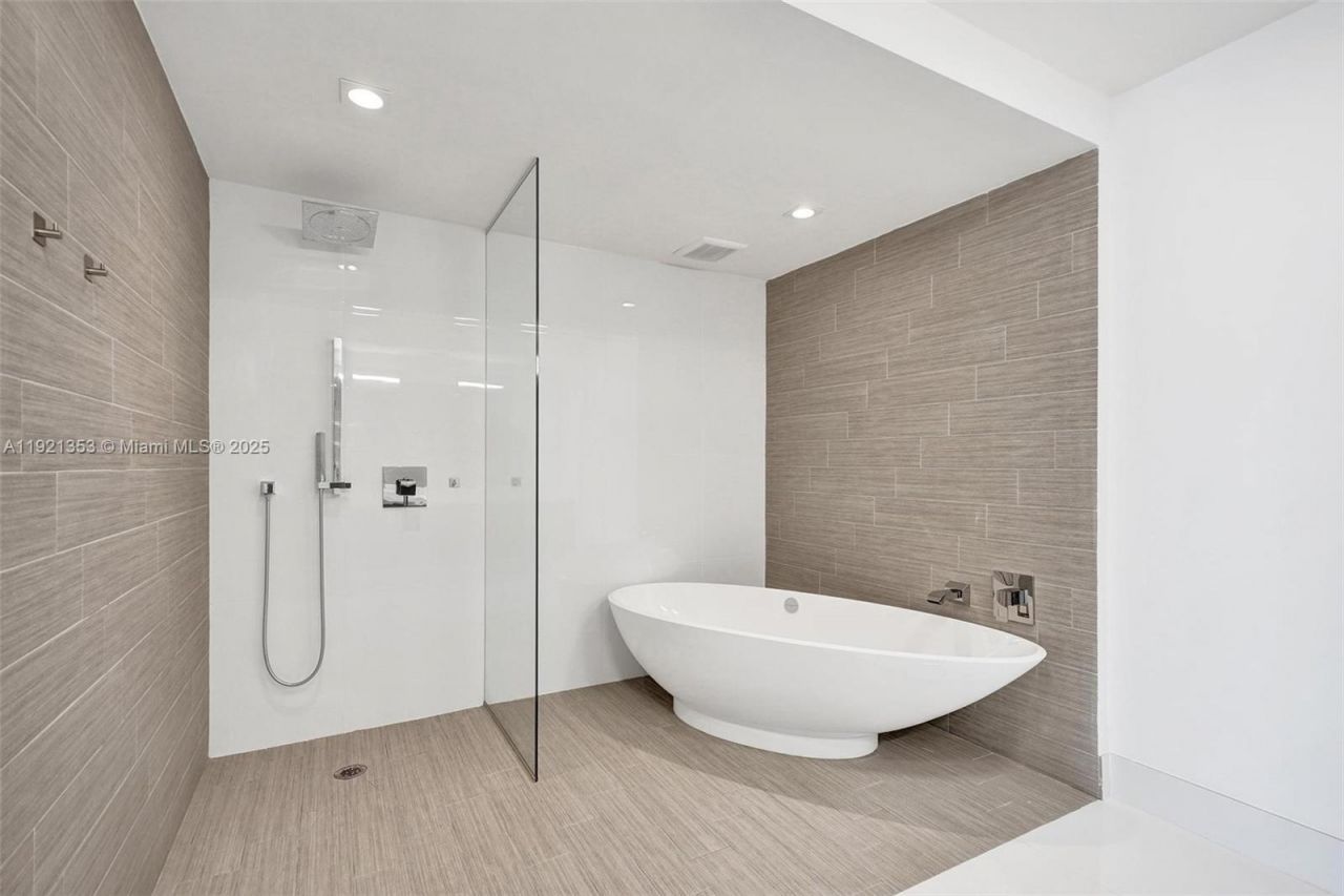 330 Sunny Isles Blvd, Unit 5-805, Sunny Isles Beach, FL 33160 Photo