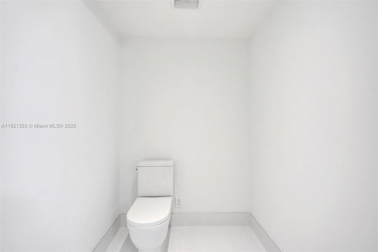 330 Sunny Isles Blvd, Unit 5-805, Sunny Isles Beach, FL 33160 Photo