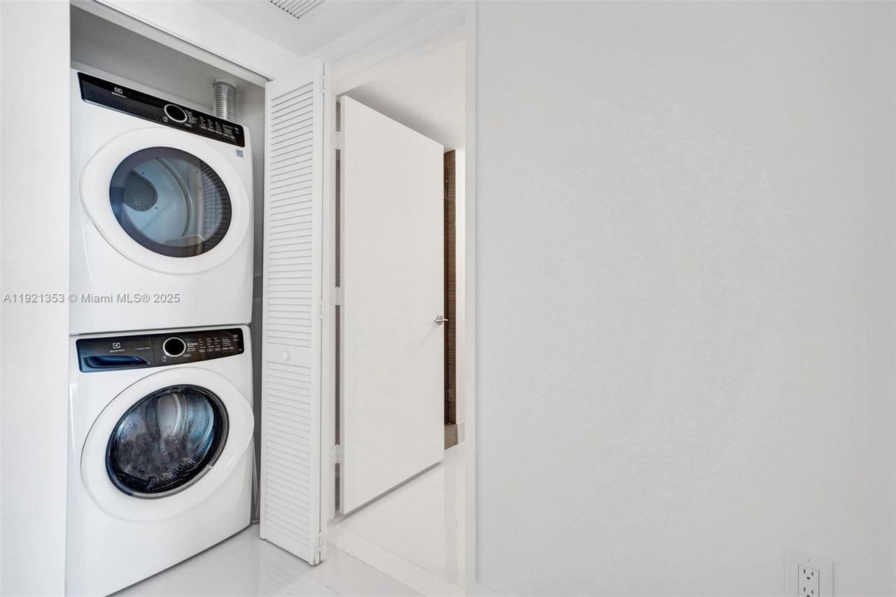 330 Sunny Isles Blvd, Unit 5-805, Sunny Isles Beach, FL 33160 Photo